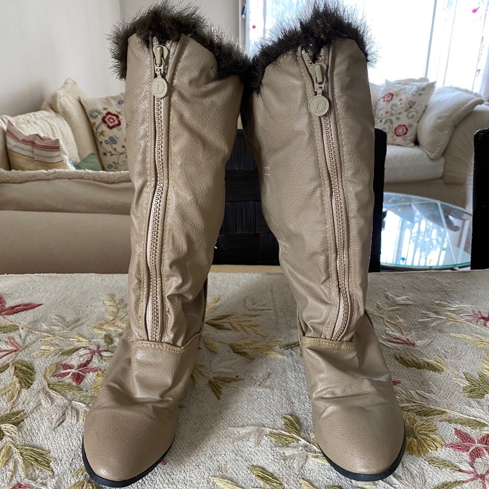VTG Danexx Frosty Taupe Boots I 8